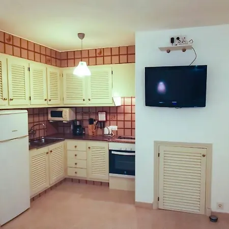 Апартаменты Bord De & Piscine A Son Bou - / 4 Pers